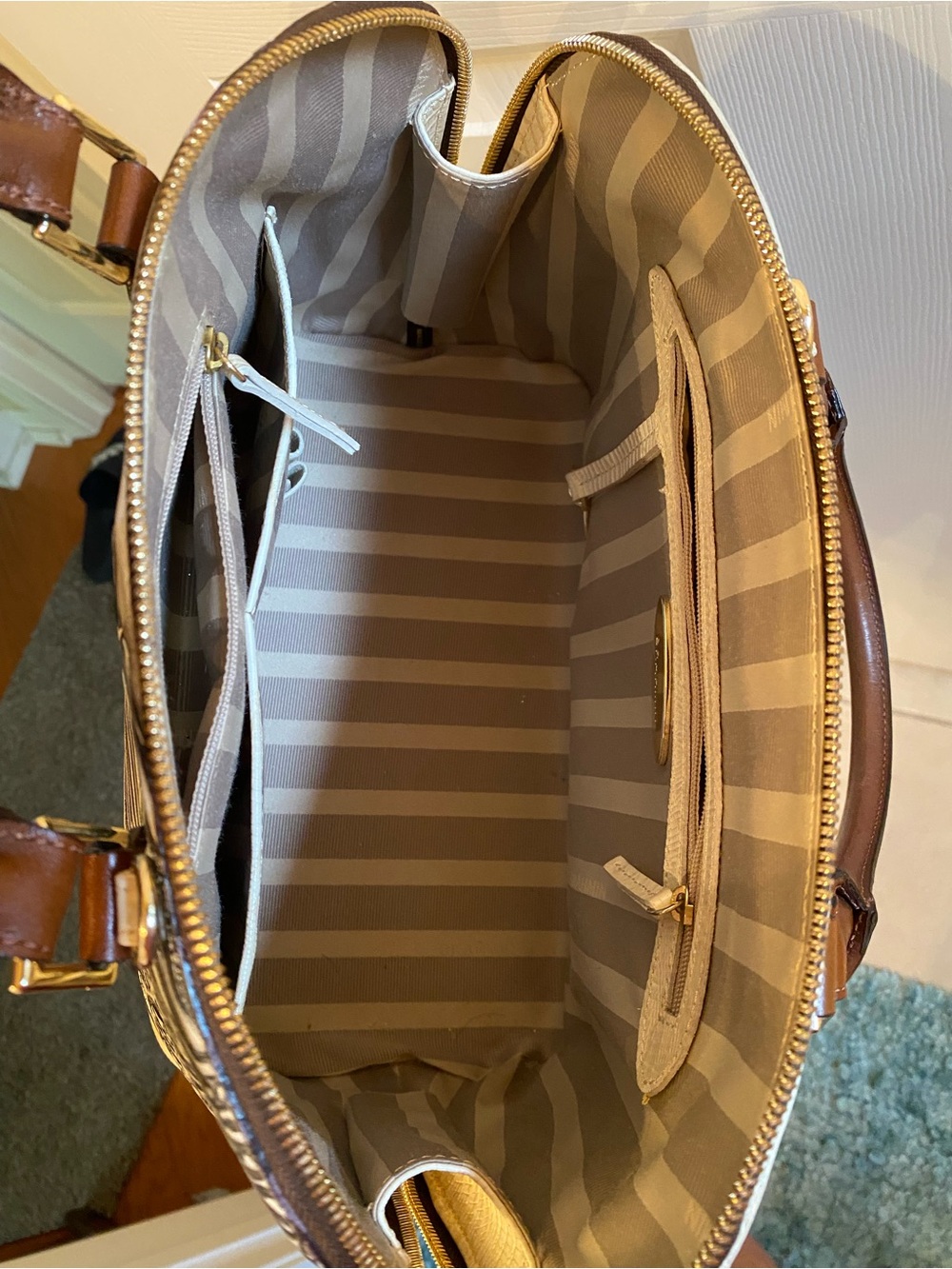 Brahmin Ivory Embossed Leather Satchel with matching wallet - Picture 4 of 10